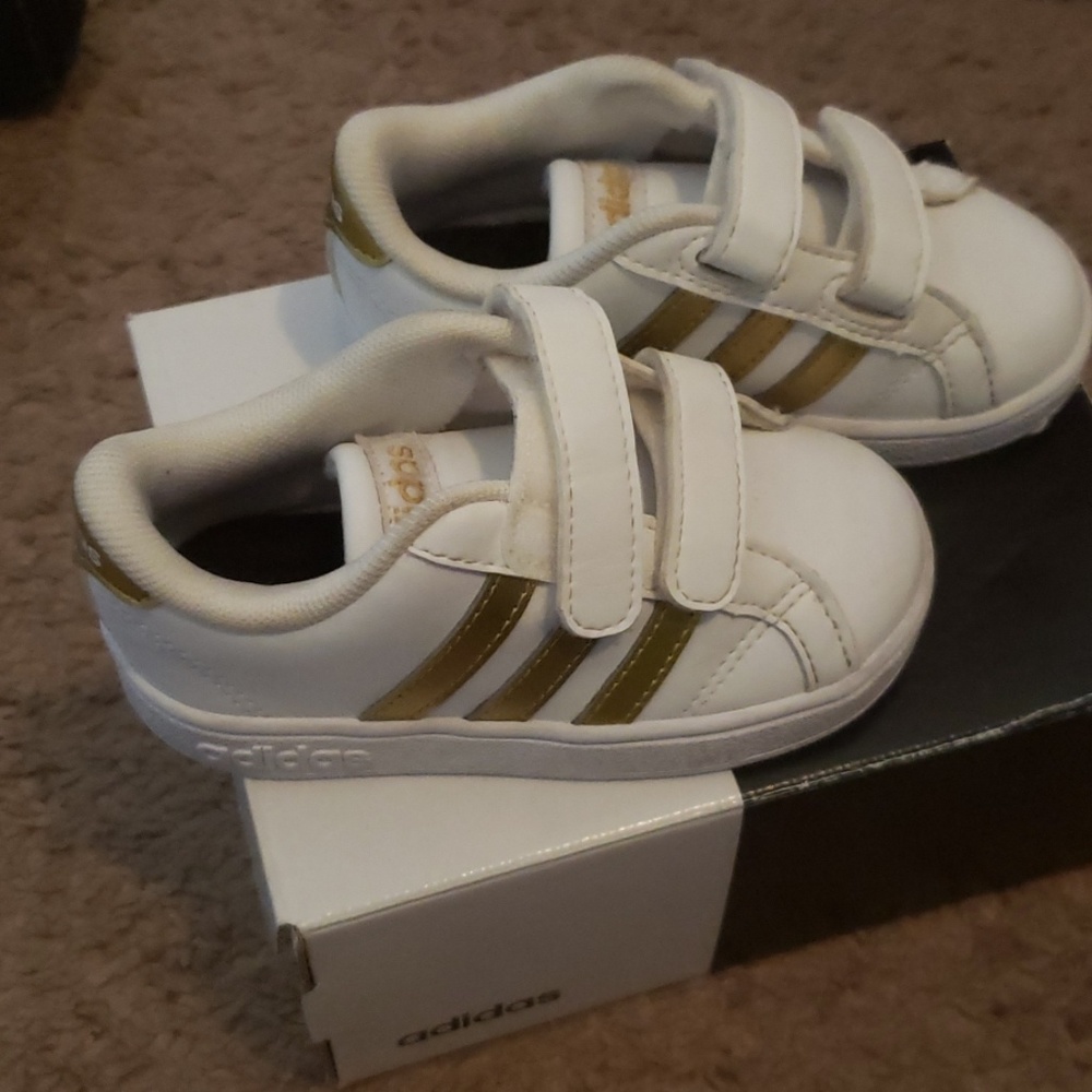 2 pairs of toddler sneakers
